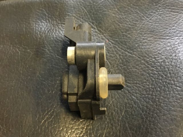 bontott BMW 5 F10 Jobb első Oldal Ütközés Érzékelő