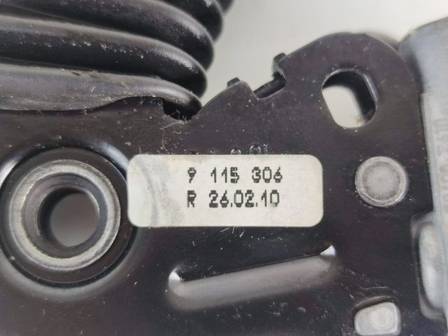 bontott BMW 5 F10 Jobb első Övfeszítő