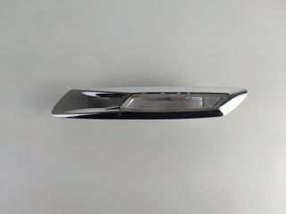 bontott BMW 5 F10 Jobb első Sárvédő Irányjelző