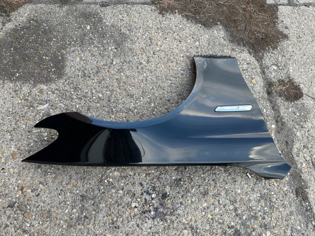 bontott BMW 5 F10 Jobb első Sárvédő