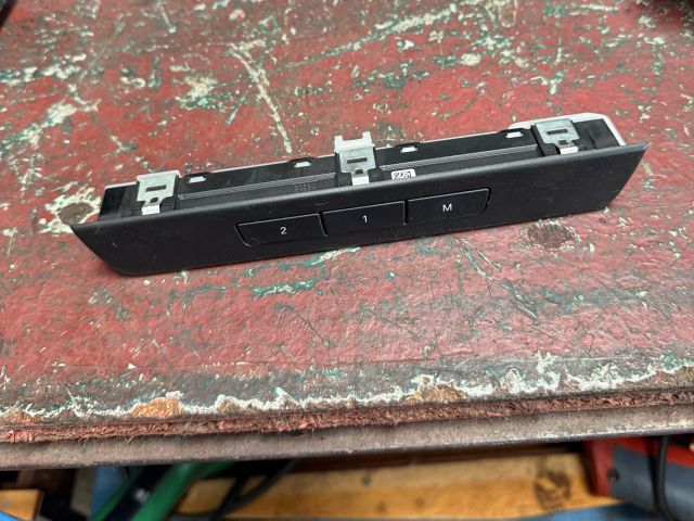 bontott BMW 5 F10 Jobb első Ülésállító Kapcsoló