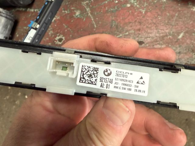 bontott BMW 5 F10 Jobb első Ülésállító Kapcsoló