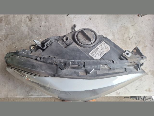 bontott BMW 5 F10 Jobb Fényszóró