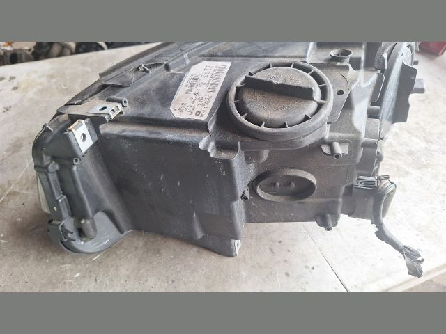 bontott BMW 5 F10 Jobb Fényszóró