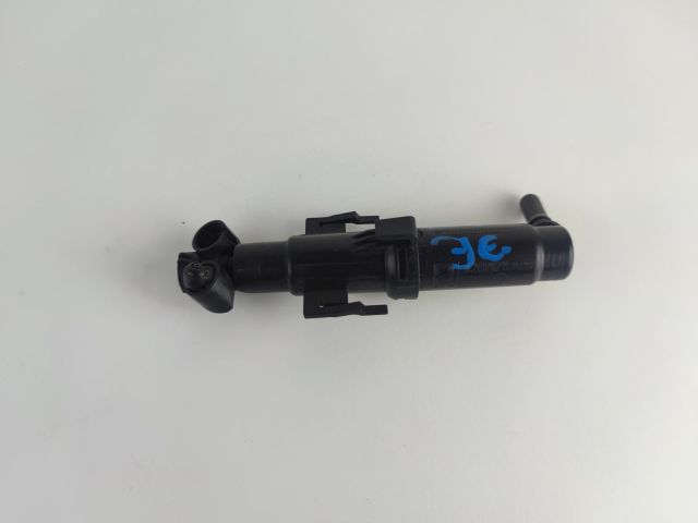 bontott BMW 5 F10 Jobb Fényszórómosó Fúvóka