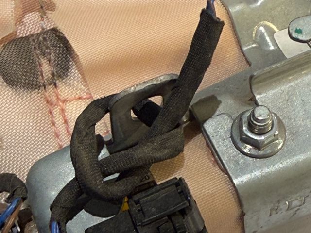 bontott BMW 5 F10 Jobb Függönylégzsák és Oldallégzsák