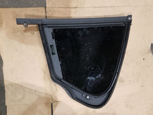 bontott BMW 5 F10 Jobb hátsó Ablak