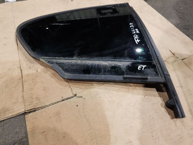 bontott BMW 5 F10 Jobb hátsó Ablak