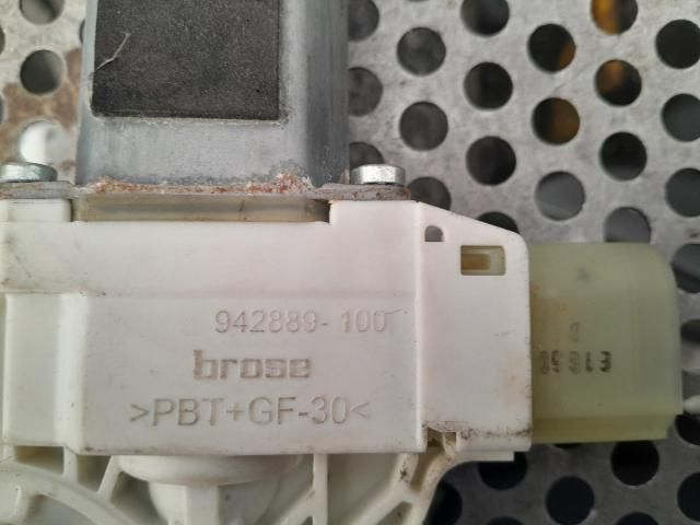 bontott BMW 5 F10 Jobb hátsó Ablakemelő Motor