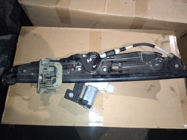 bontott BMW 5 F10 Jobb hátsó Ablakemelő Szerkezet (Elektromos)