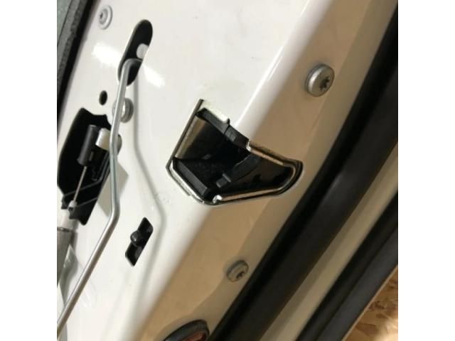 bontott BMW 5 F10 Jobb hátsó Ajtózár