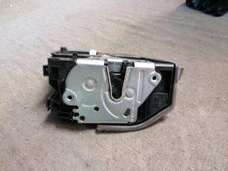 bontott BMW 5 F10 Jobb hátsó Ajtózár