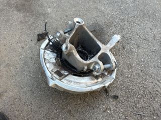 bontott BMW 5 F10 Jobb hátsó Csonkállvány Kerékaggyal