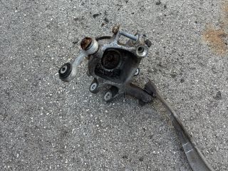 bontott BMW 5 F10 Jobb hátsó Csonkállvány Kerékaggyal