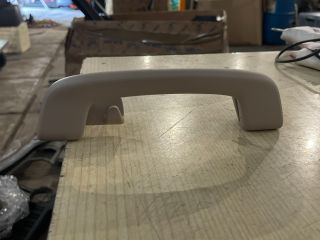 bontott BMW 5 F10 Jobb hátsó Kapaszkodó (Felső)