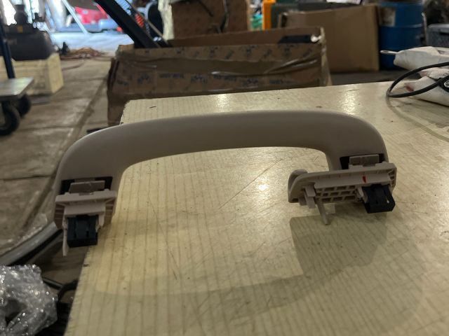 bontott BMW 5 F10 Jobb hátsó Kapaszkodó (Felső)