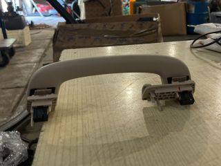 bontott BMW 5 F10 Jobb hátsó Kapaszkodó (Felső)