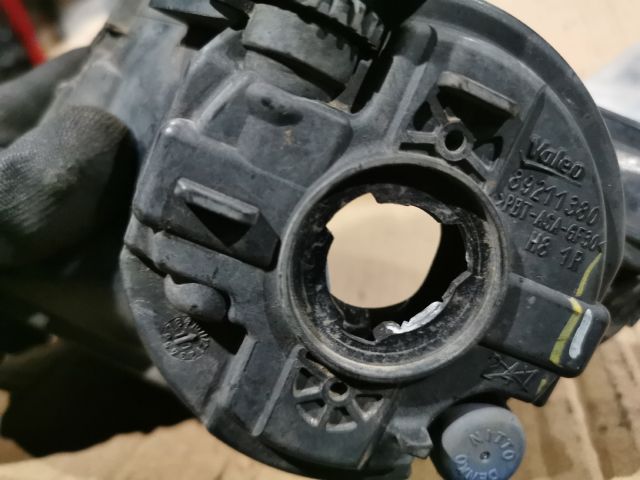 bontott BMW 5 F10 Jobb Ködfényszóró