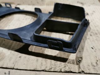 bontott BMW 5 F10 Jobb Ködlámpa Rács