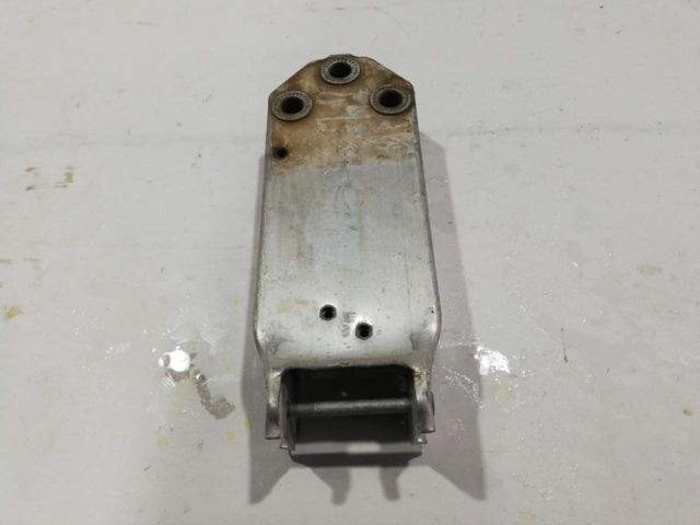 bontott BMW 5 F10 Jobb Lökhárító Tartó Nyúlványvég