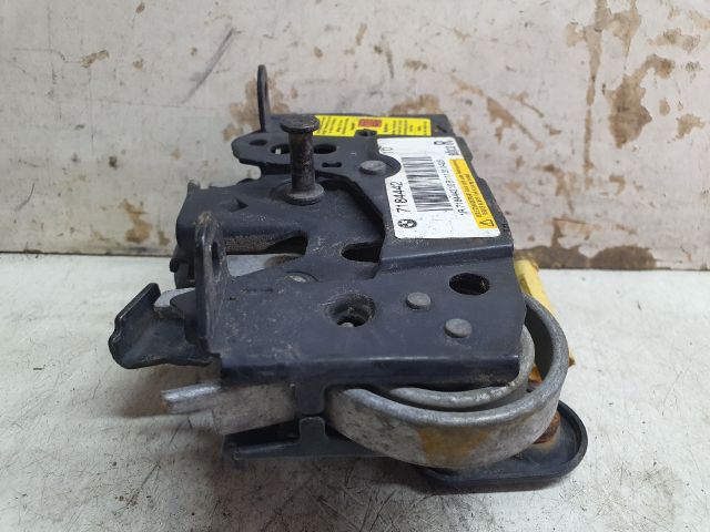 bontott BMW 5 F10 Jobb Motorháztető Zárszerkezet