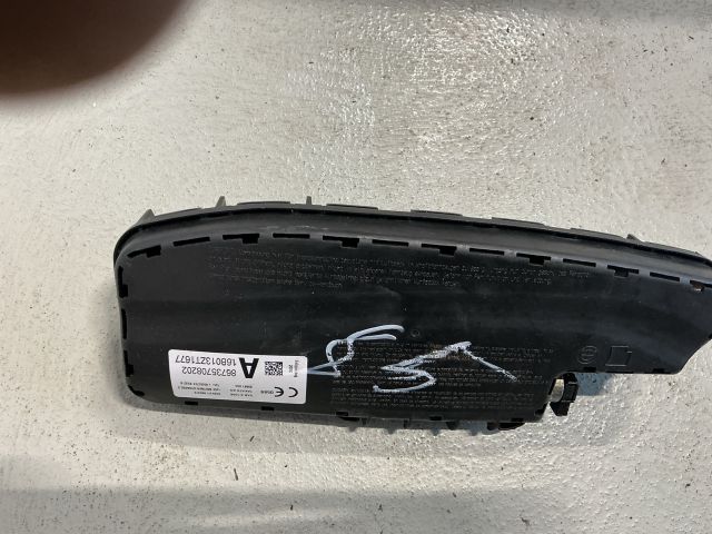 bontott BMW 5 F10 Jobb Oldallégzsák