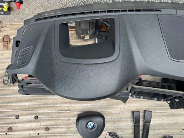 bontott BMW 5 F10 Komplett Légzsák Szett