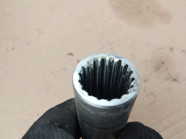 bontott BMW 5 F10 Kormánykardán