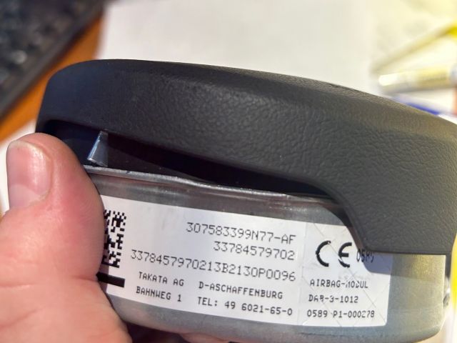 bontott BMW 5 F10 Kormánylégzsák