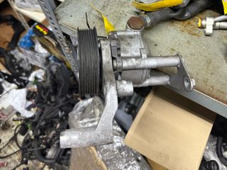 bontott BMW 5 F10 Kormányszervó Motor (Hidraulikus)