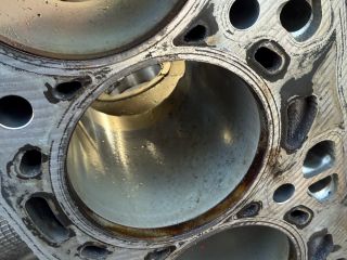 bontott BMW 5 F10 Motorblokk (Fűzött)