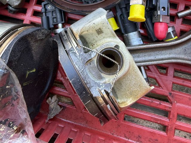 bontott BMW 5 F10 Motorblokk (Fűzött)