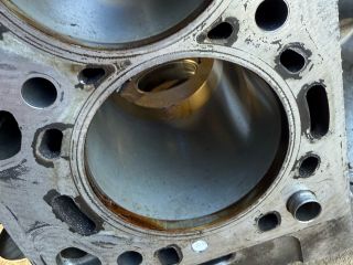 bontott BMW 5 F10 Motorblokk (Fűzött)