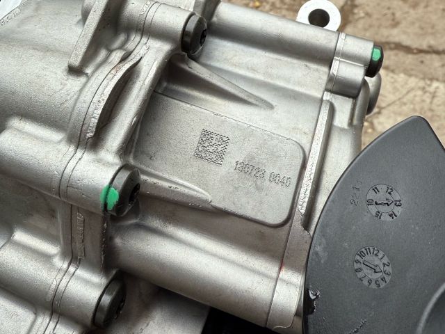 bontott BMW 5 F10 Olajszivattyú