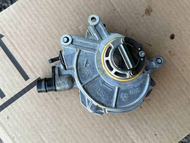 bontott BMW 5 F10 Vákumpumpa