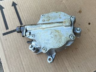 bontott BMW 5 F10 Vákumpumpa