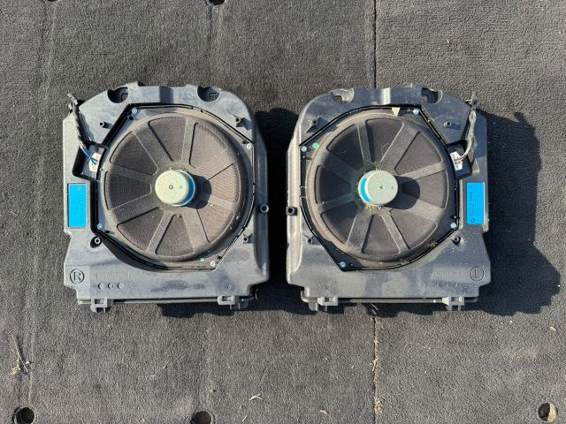 bontott BMW 5 F10 Mélynyomó Hangszóró