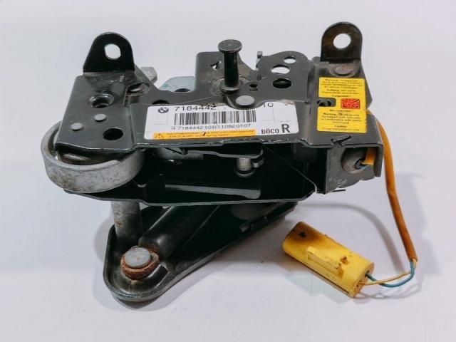 bontott BMW 5 F10 Motorháztető Zárszerkezet