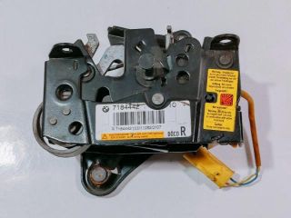 bontott BMW 5 F10 Motorháztető Zárszerkezet