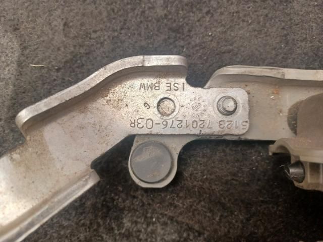 bontott BMW 5 F10 Motorháztető Zsanér Pár