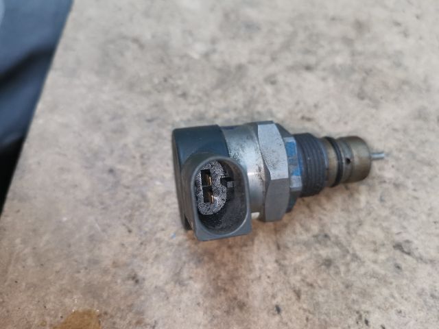 bontott BMW 5 F10 Nyomásszabályzó Szelep