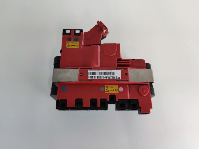 bontott BMW 5 F10 Pozitív Kábel Elosztó