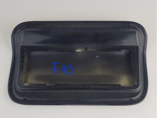 bontott BMW 5 F10 Tankajtó