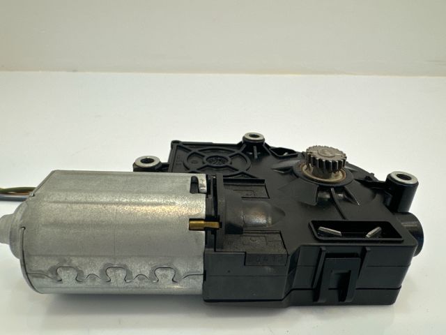 bontott BMW 5 F10 Tetőablak Motor