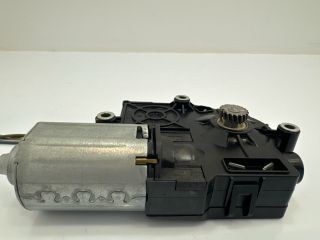 bontott BMW 5 F10 Tetőablak Motor