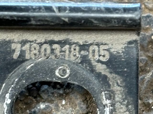 bontott BMW 5 F10 Toronymerevítő