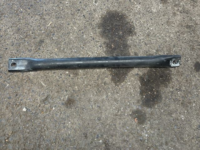 bontott BMW 5 F10 Toronymerevítő