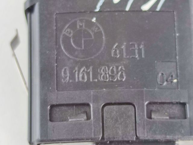 bontott BMW 5 F10 Vészvillogó Kapcsoló