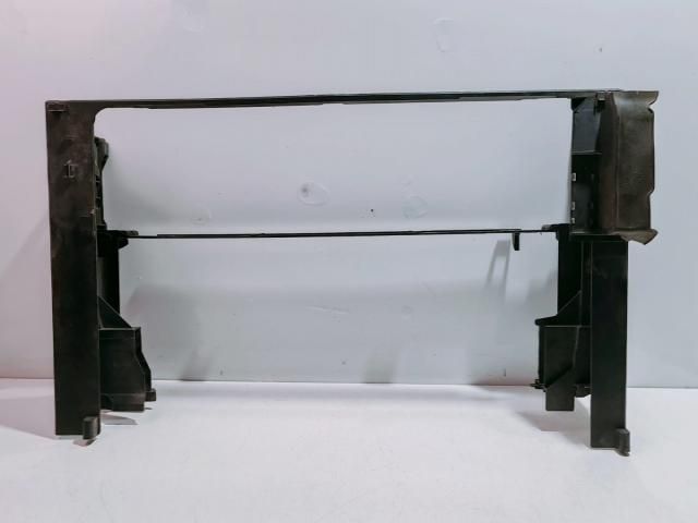 bontott BMW 5 F10 Vízhűtő Radiátor Tartó