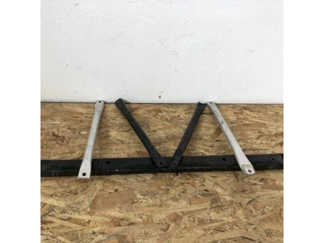 bontott BMW 5 F10 Vízhűtő Radiátor Tartó